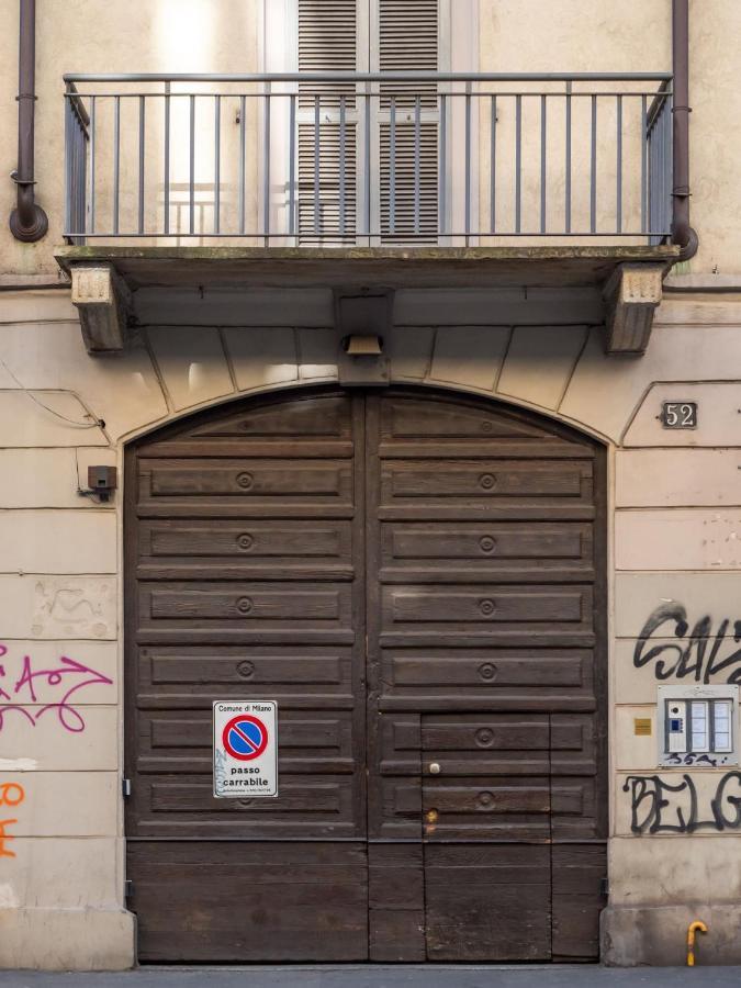 The Best Rent - Studio Nearby Sant'Agostino Metro ミラノ エクステリア 写真